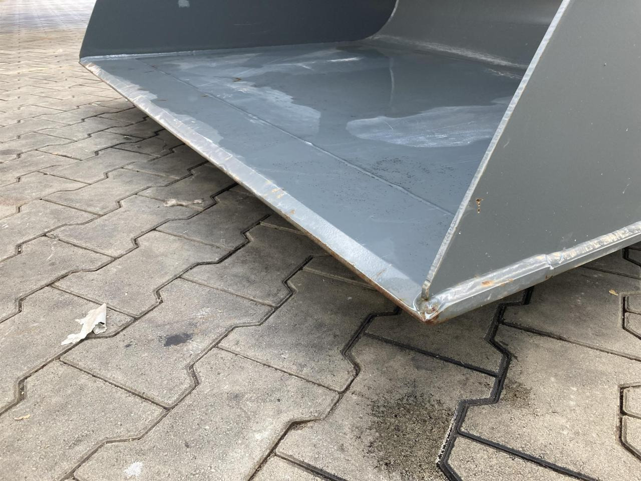 Kramer 1600 mm - Bucket: picture 2 Kramer 1600 mm - Bucket: picture 2