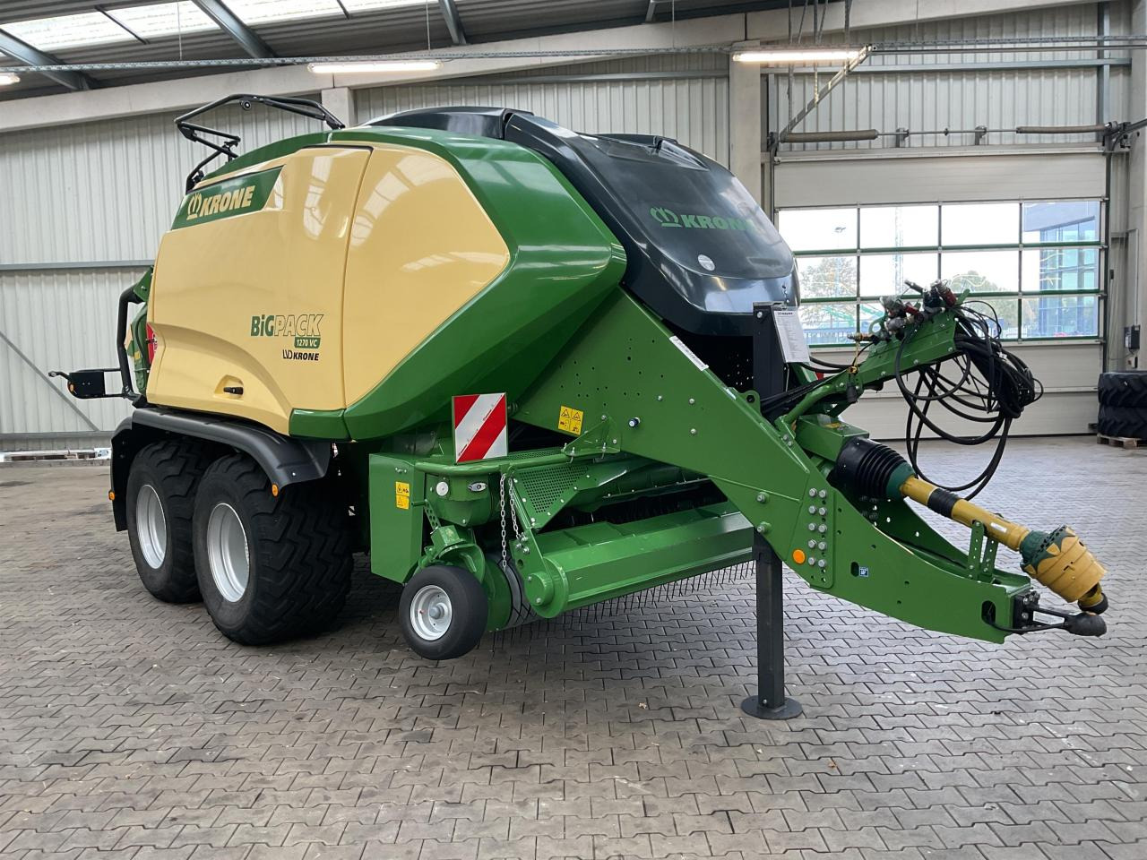 Krone Big Pack 1270 VC - Square baler: picture 2 Krone Big Pack 1270 VC - Square baler: picture 2