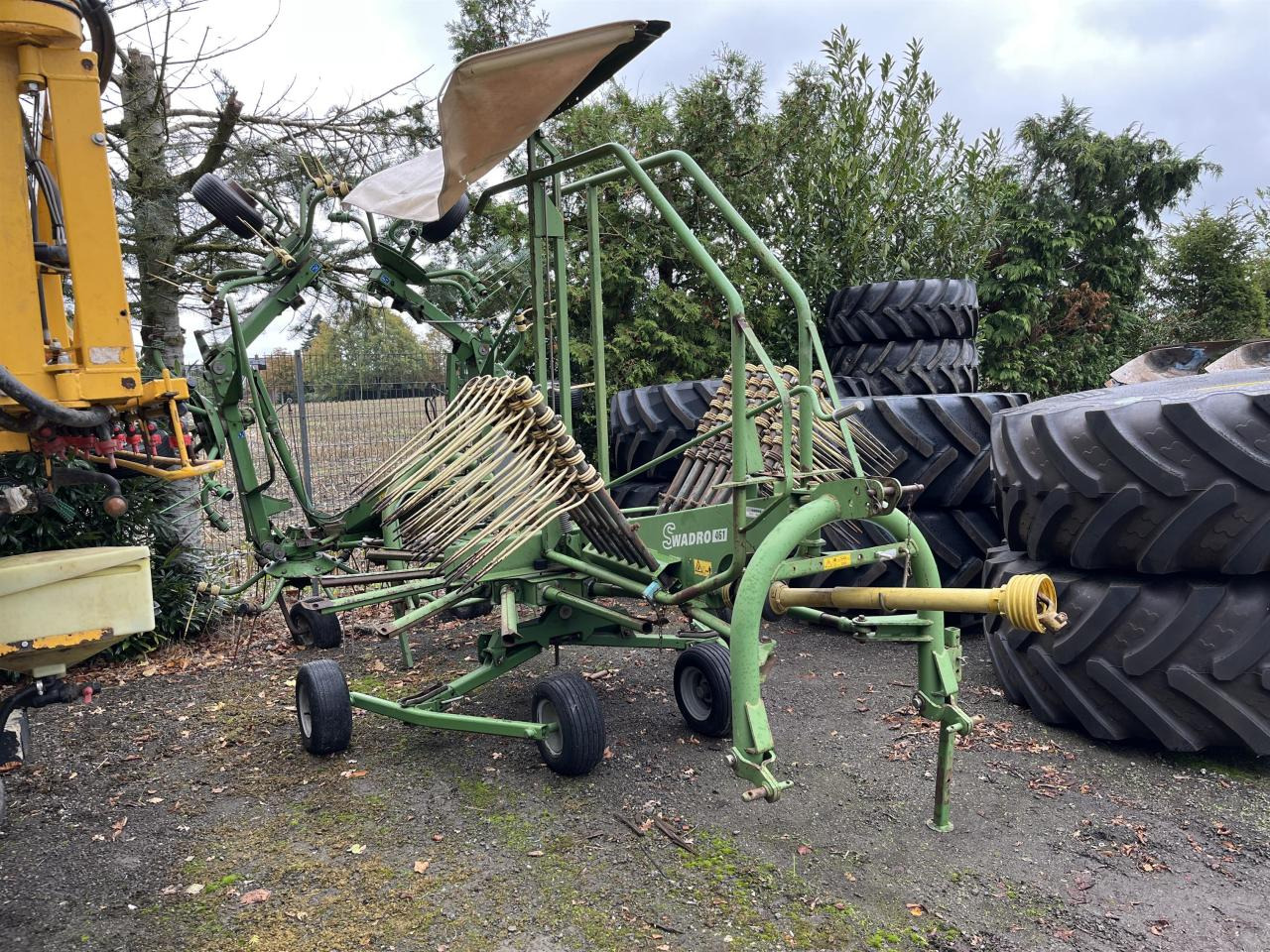Krone SWADRO 461 - Tedder/ Rake: picture 1 Krone SWADRO 461 - Tedder/ Rake: picture 1