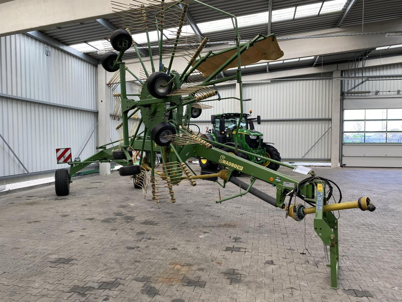 Krone Swadro 907 - Tedder/ Rake: picture 1 Krone Swadro 907 - Tedder/ Rake: picture 1