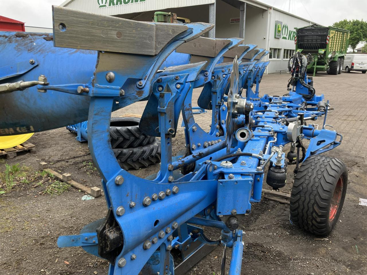 Lemken Juwel 8 M V OF U 5 L100 - Plow: picture 3 Lemken Juwel 8 M V OF U 5 L100 - Plow: picture 3
