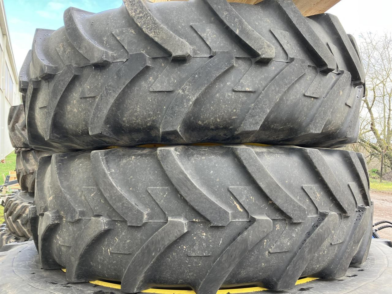 Michelin 420/85R34 - Tire for Agricultural machinery: picture 1 Michelin 420/85R34 - Tire for Agricultural machinery: picture 1