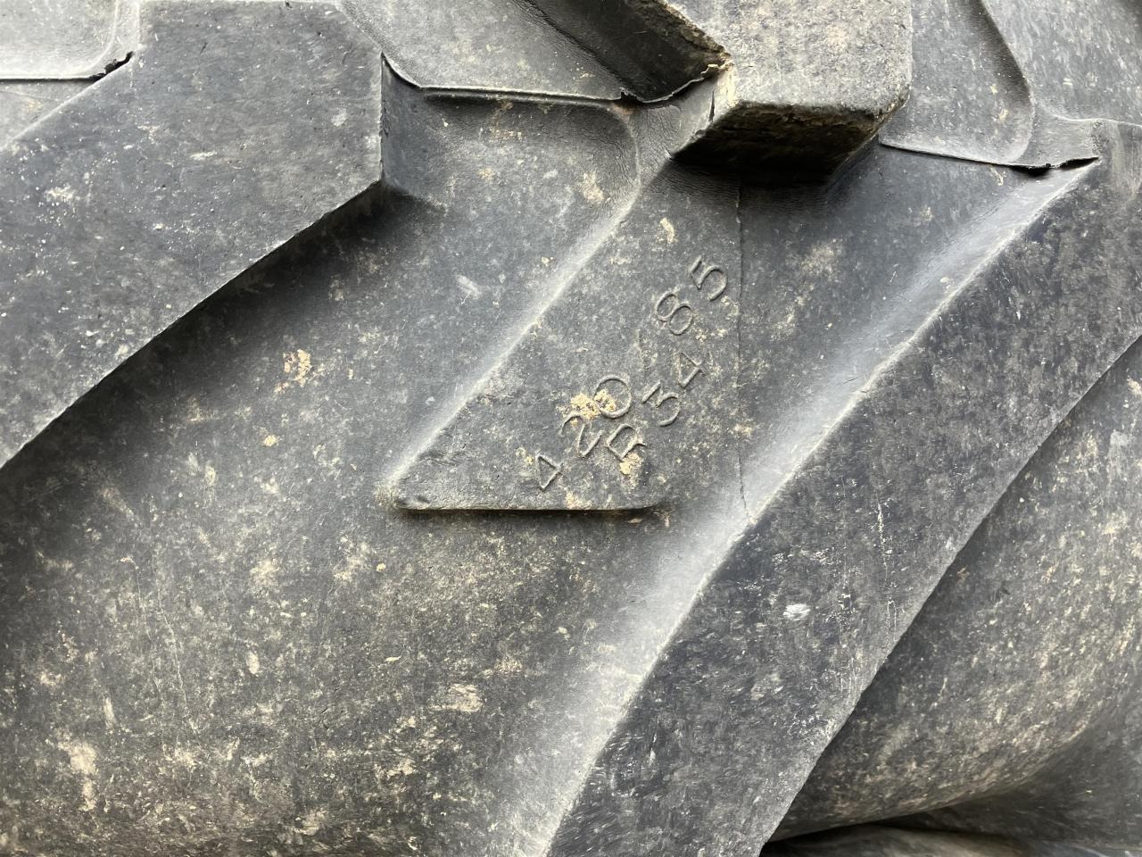 Michelin 420/85R34 - Tire for Agricultural machinery: picture 3 Michelin 420/85R34 - Tire for Agricultural machinery: picture 3