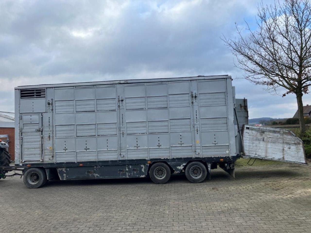 / Pezzaioli 3-Stock - Farm trailer: picture 1 / Pezzaioli 3-Stock - Farm trailer: picture 1