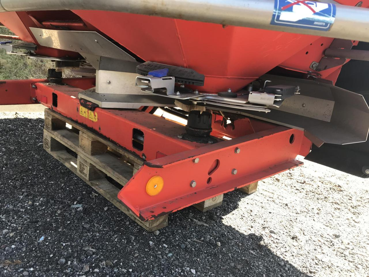 Rauch Axis 50.1 H EMC+W - Fertilizer spreader: picture 4 Rauch Axis 50.1 H EMC+W - Fertilizer spreader: picture 4