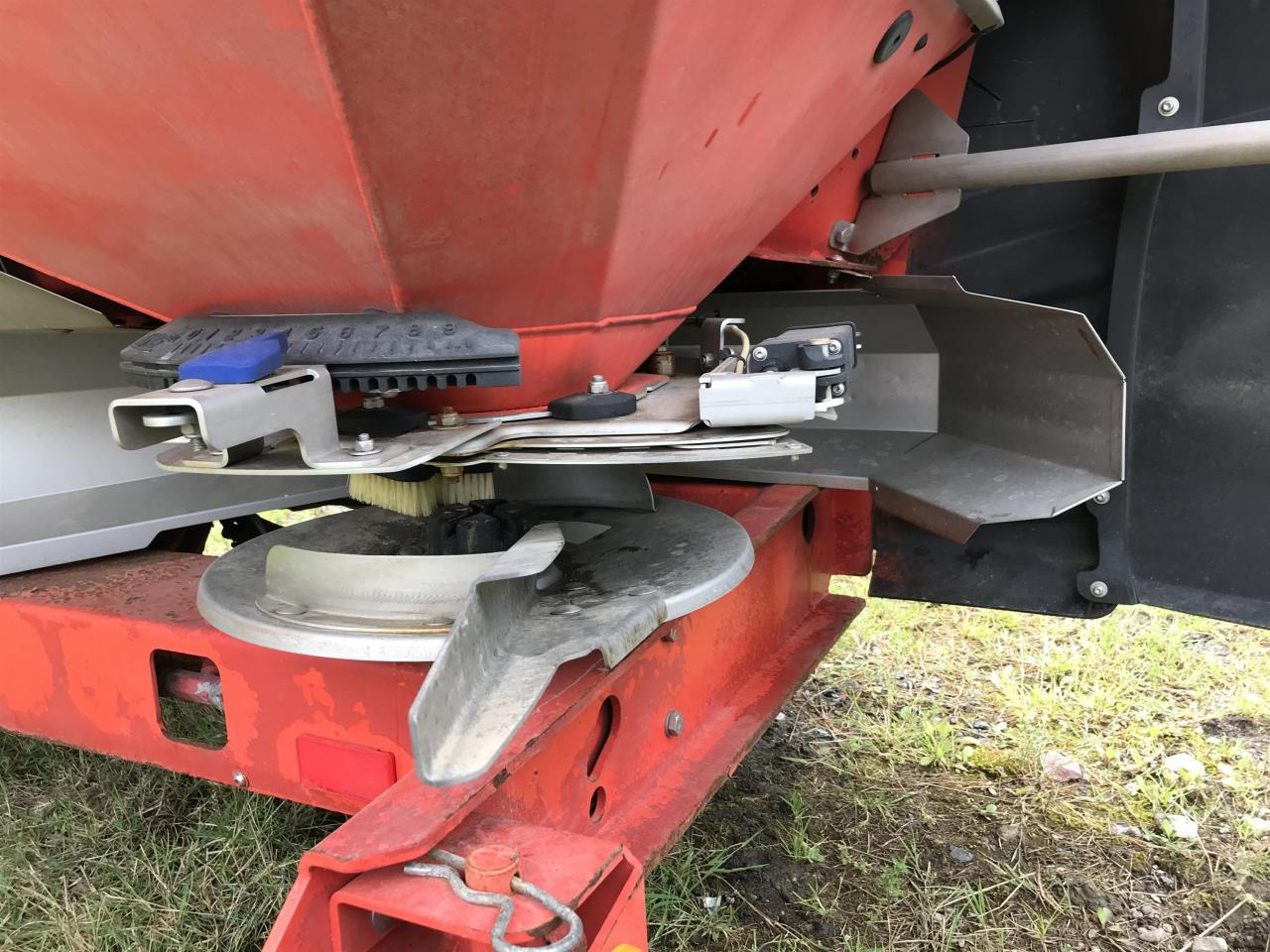 Rauch Axis-H50.1 EMC+W - Fertilizer spreader: picture 2 Rauch Axis-H50.1 EMC+W - Fertilizer spreader: picture 2