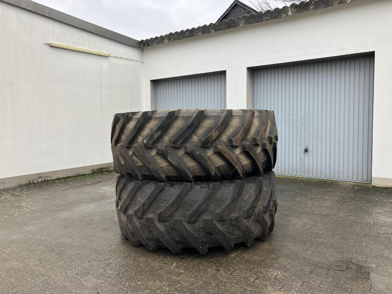 Trelleborg 710/70R42 - Tire for Agricultural machinery: picture 1 Trelleborg 710/70R42 - Tire for Agricultural machinery: picture 1
