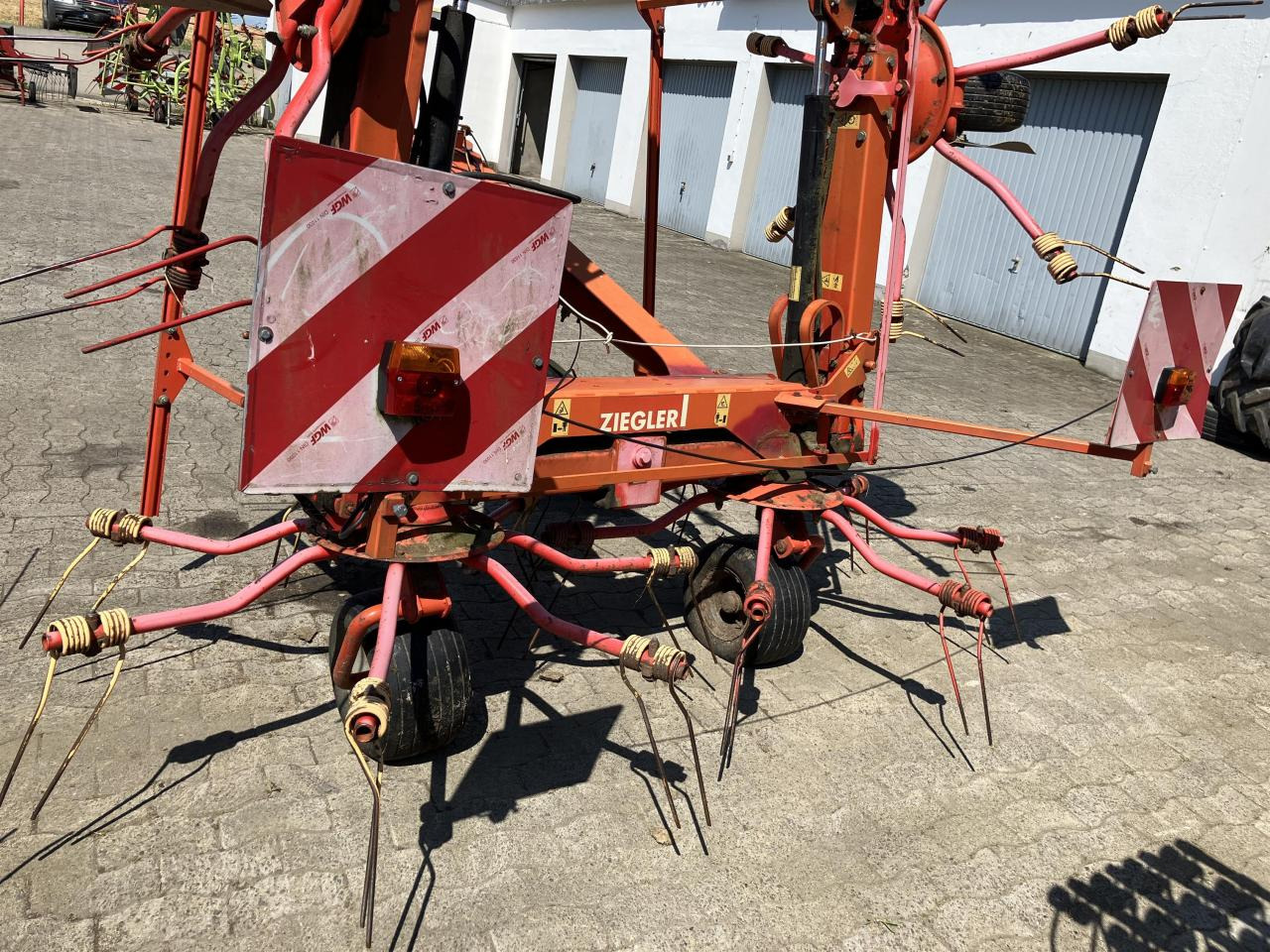 Ziegler HR785DH - Tedder/ Rake: picture 4 Ziegler HR785DH - Tedder/ Rake: picture 4
