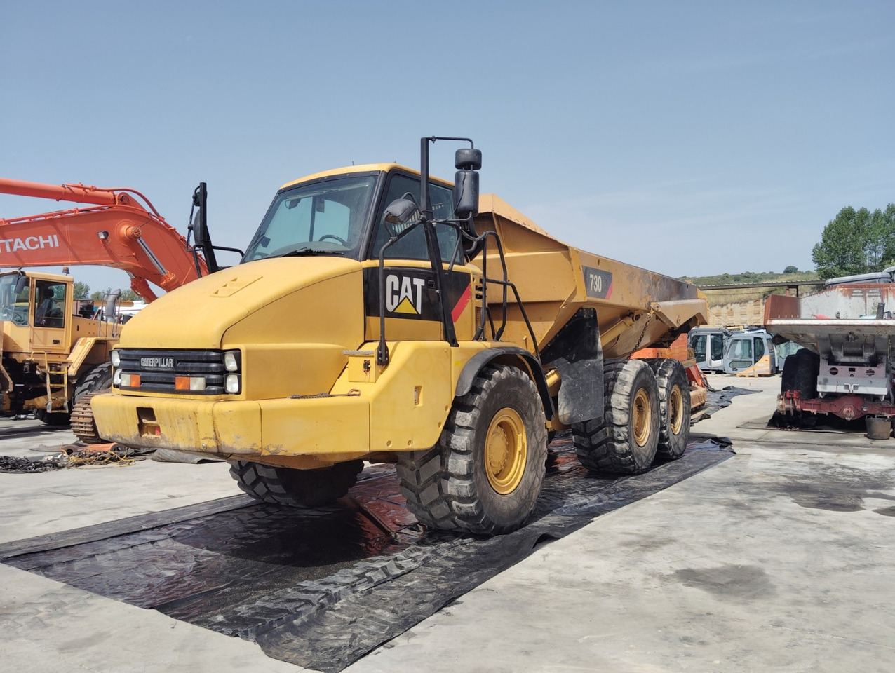 DUMPER ARTICULADO CATERPILLAR 730 - Articulated dumper: picture 1 DUMPER ARTICULADO CATERPILLAR 730 - Articulated dumper: picture 1