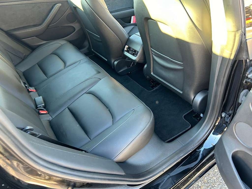 Car Tesla Model 3 Long Range: picture 7 Car Tesla Model 3 Long Range: picture 7
