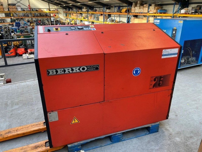 BERKO BSD 25 18.5 kW 2400 L / min 8 Bar Silent Elektrische Schroefcompressor - Air compressor: picture 5 BERKO BSD 25 18.5 kW 2400 L / min 8 Bar Silent Elektrische Schroefcompressor - Air compressor: picture 5