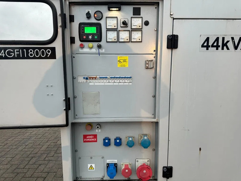 Europower EPUS44TDE Kubota Leroy Somer 44 kVA Supersilent Rental generatorset - Generator set: picture 3 Europower EPUS44TDE Kubota Leroy Somer 44 kVA Supersilent Rental generatorset - Generator set: picture 3