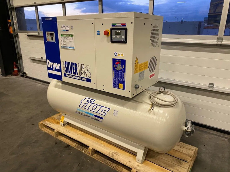 Fiac NewSilver D 15 / 500 NewSilver D 15 / 500 - 1430 L / min 11 kW 10 bar Elektrische Schroefcompressor + Droger - Air compressor: picture 5 Fiac NewSilver D 15 / 500 NewSilver D 15 / 500 - 1430 L / min 11 kW 10 bar Elektrische Schroefcompressor + Droger - Air compressor: picture 5