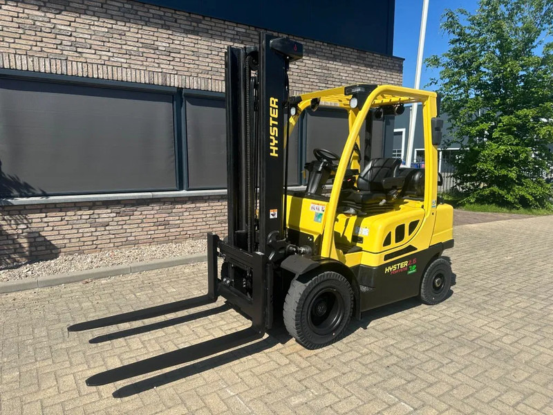Hyster H2.5FT 2.5 ton Duplex Sideshift LPG Heftruck 2019 - LPG forklift: picture 2 Hyster H2.5FT 2.5 ton Duplex Sideshift LPG Heftruck 2019 - LPG forklift: picture 2