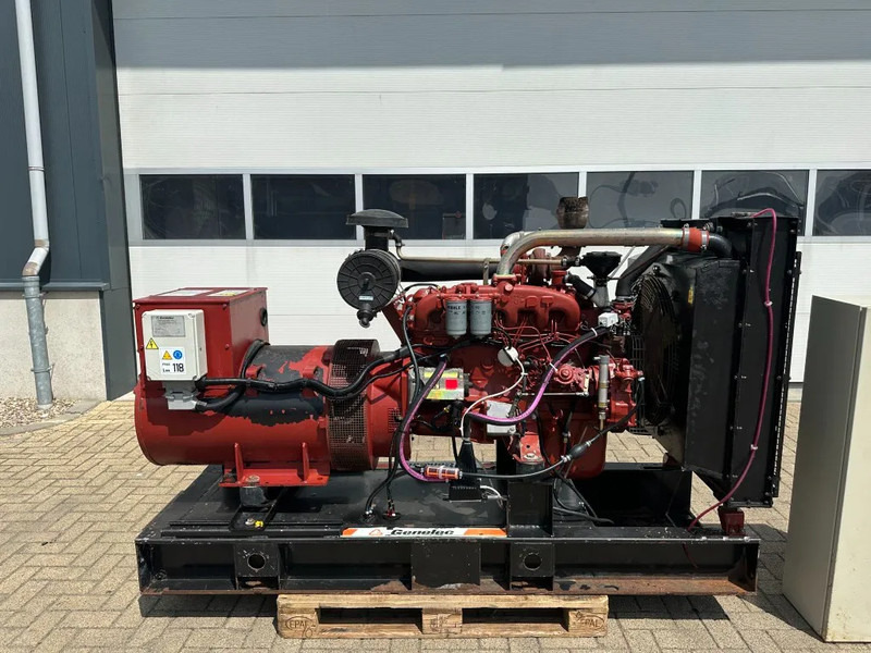 Iveco 8061 Marelli 150 kVA noodstroom generatorset ATS automatische netovername - Generator set: picture 5 Iveco 8061 Marelli 150 kVA noodstroom generatorset ATS automatische netovername - Generator set: picture 5