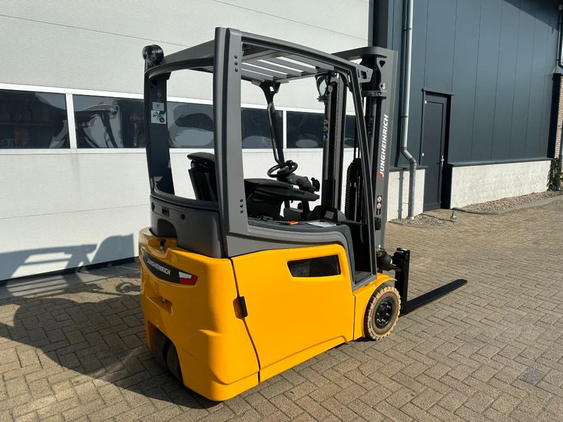 Jungheinrich EFG 216K 1.6 ton Triplex Freelift Sideshift Elektra Heftruck Accu 2020 - Electric forklift: picture 5 Jungheinrich EFG 216K 1.6 ton Triplex Freelift Sideshift Elektra Heftruck Accu 2020 - Electric forklift: picture 5