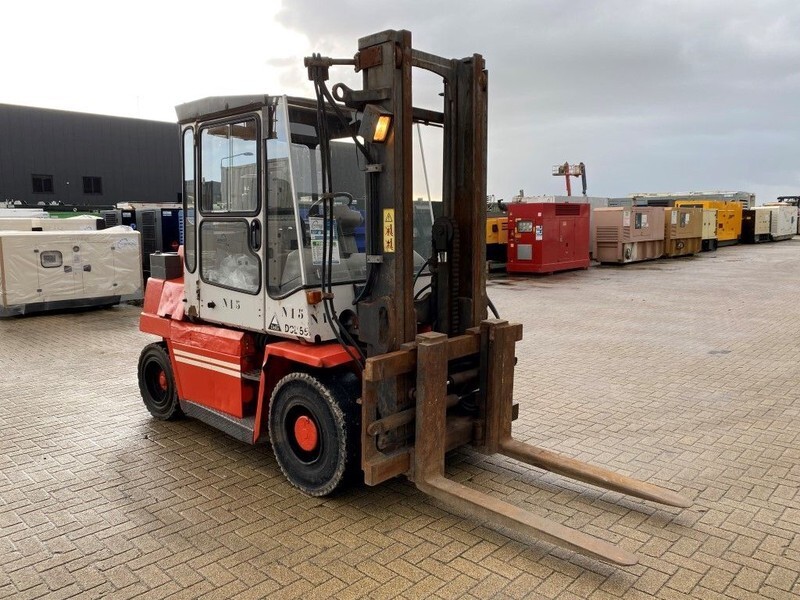 Kalmar DCD 55-6 6 ton Perkins Diesel Sideshift Positioner Freelift Heftruck - Diesel forklift: picture 4 Kalmar DCD 55-6 6 ton Perkins Diesel Sideshift Positioner Freelift Heftruck - Diesel forklift: picture 4
