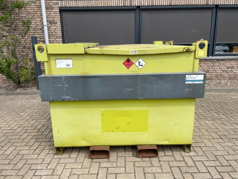 Kiwa IBC Steenbergen 2.000 liter Dieseltank met Handpomp Milieutank - Storage tank: picture 1 Kiwa IBC Steenbergen 2.000 liter Dieseltank met Handpomp Milieutank - Storage tank: picture 1