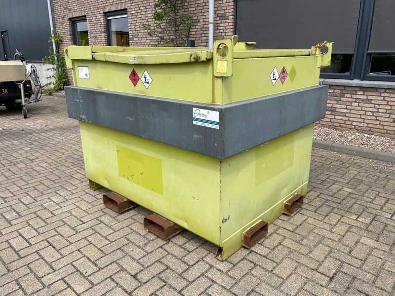 Kiwa IBC Steenbergen 2.000 liter Dieseltank met Handpomp Milieutank - Storage tank: picture 3 Kiwa IBC Steenbergen 2.000 liter Dieseltank met Handpomp Milieutank - Storage tank: picture 3
