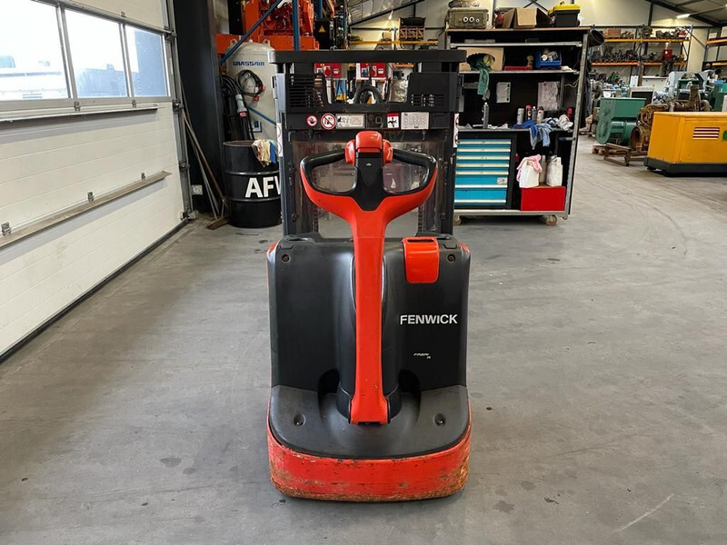 Stacker Linde D08 Stapelaar 1.8 ton 210 cm Hefhoogte Stapelaar: picture 13 Stacker Linde D08 Stapelaar 1.8 ton 210 cm Hefhoogte Stapelaar: picture 13