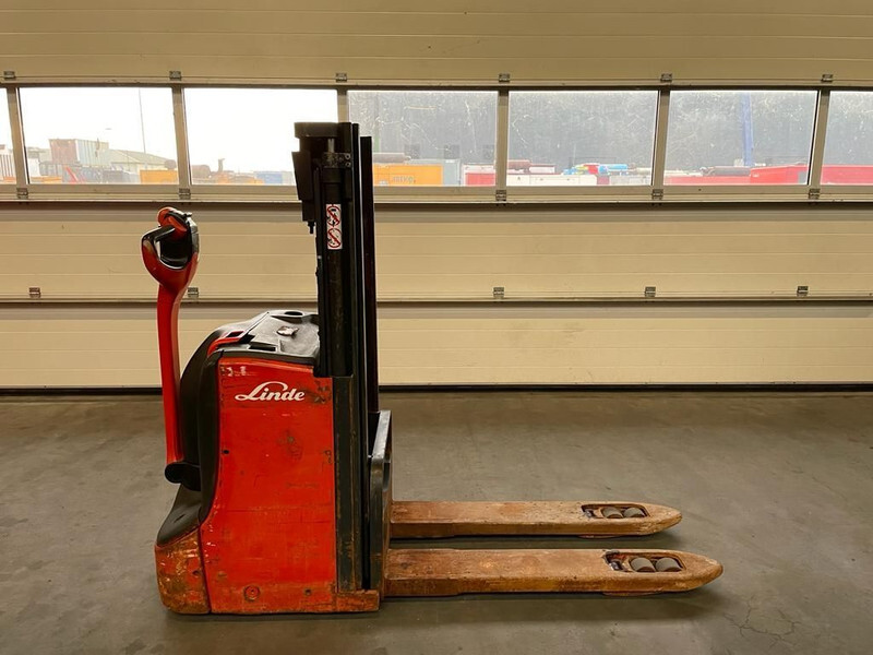 Stacker Linde D08 Stapelaar 1.8 ton 210 cm Hefhoogte Stapelaar: picture 6 Stacker Linde D08 Stapelaar 1.8 ton 210 cm Hefhoogte Stapelaar: picture 6