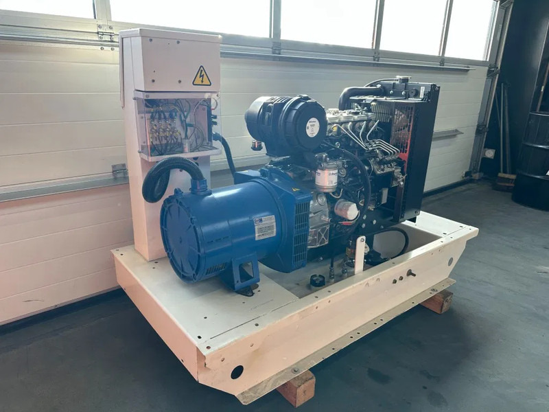 Perkins FG Wilson 23 kVA generatorset New ! - Generator set: picture 5 Perkins FG Wilson 23 kVA generatorset New ! - Generator set: picture 5