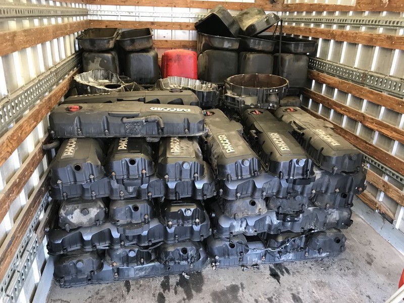 DAF CARTERPAN EN MOTORDEKSEL - Oil pan for Truck: picture 2 DAF CARTERPAN EN MOTORDEKSEL - Oil pan for Truck: picture 2