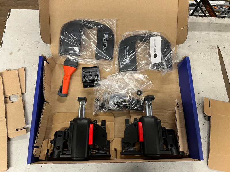 DAF Nightlock set XF106 - Door and parts for Truck: picture 5 DAF Nightlock set XF106 - Door and parts for Truck: picture 5