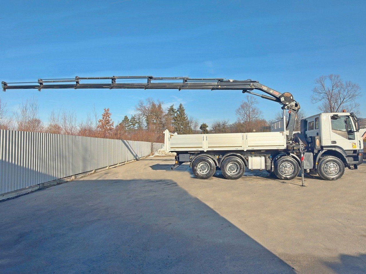 Iveco TRAKKER * HIAB 211 E - 6 HIDUO+ FUNK / 8x4 *TOP - Tipper, Crane truck: picture 5 Iveco TRAKKER * HIAB 211 E - 6 HIDUO+ FUNK / 8x4 *TOP - Tipper, Crane truck: picture 5