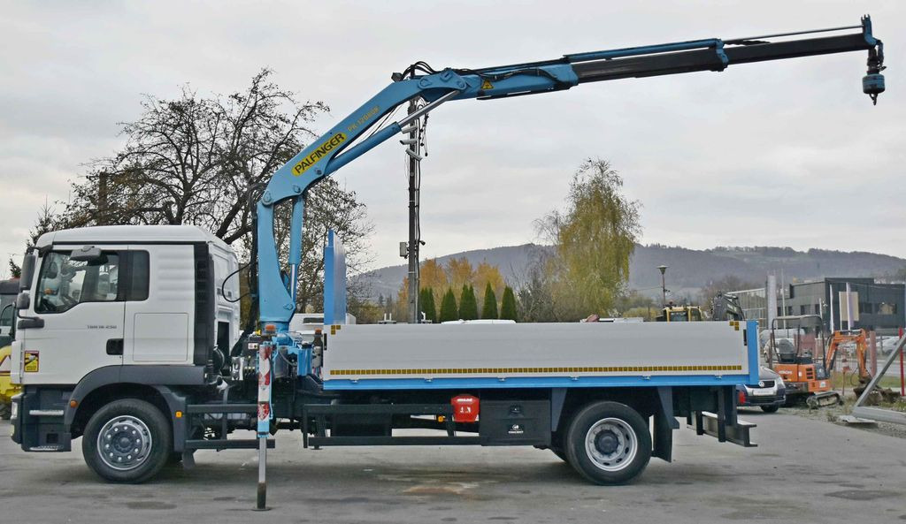 MAN TGM 18.250* PRITSCHE 4,80m* PK 12080 KA/FUNK*TOP - Crane truck, Dropside/ Flatbed truck: picture 5 MAN TGM 18.250* PRITSCHE 4,80m* PK 12080 KA/FUNK*TOP - Crane truck, Dropside/ Flatbed truck: picture 5