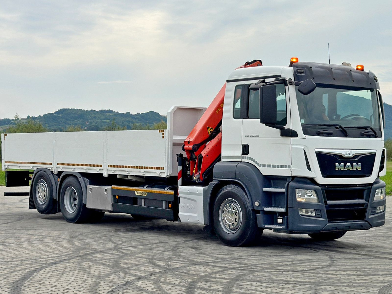 MAN TGS 26.320*PRITSCHE 7,20 / PK 16001-KA + FUNK - Crane truck: picture 3 MAN TGS 26.320*PRITSCHE 7,20 / PK 16001-KA + FUNK - Crane truck: picture 3