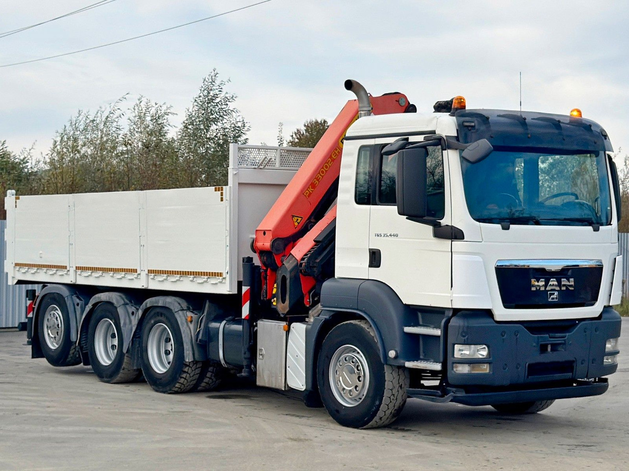 MAN TGS 35.440 * PALFINGER PK 33002 EH +FUNK / 8x4 - Crane truck: picture 3 MAN TGS 35.440 * PALFINGER PK 33002 EH +FUNK / 8x4 - Crane truck: picture 3