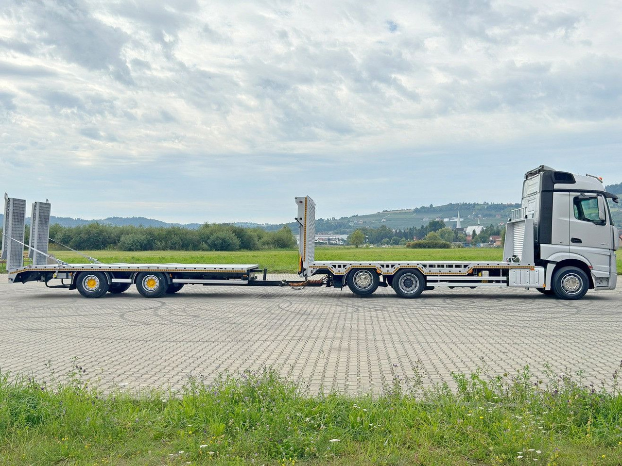 Mercedes-Benz ACTROS 2542 *ABSCHLEPPWAGEN 8,50m+Anhänger 7,32m - Tow truck: picture 4 Mercedes-Benz ACTROS 2542 *ABSCHLEPPWAGEN 8,50m+Anhänger 7,32m - Tow truck: picture 4
