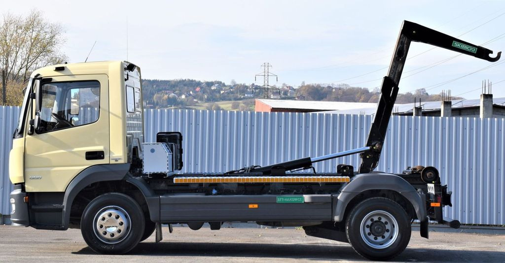 Mercedes-Benz ATEGO 1221 * ABROLLKIPPER * TOPZUSTAND - Hook lift truck, Crane truck: picture 5 Mercedes-Benz ATEGO 1221 * ABROLLKIPPER * TOPZUSTAND - Hook lift truck, Crane truck: picture 5