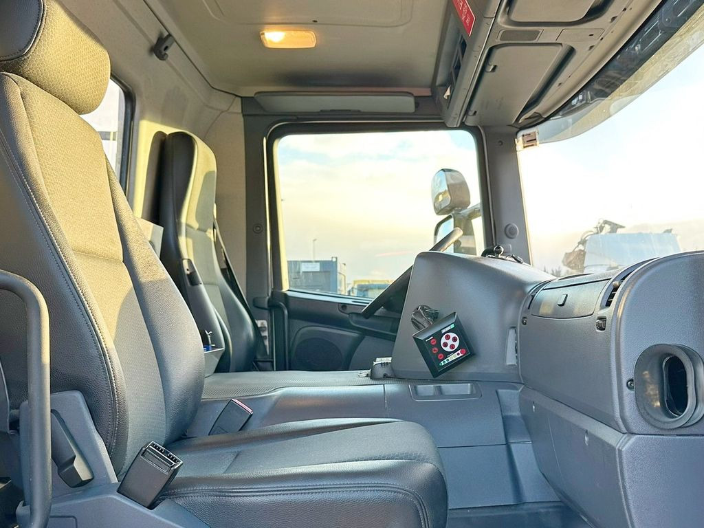 Crane truck Scania P250* FAHRGESTEL 4,30* HMF 635 K2/FUNK* TOP: picture 8