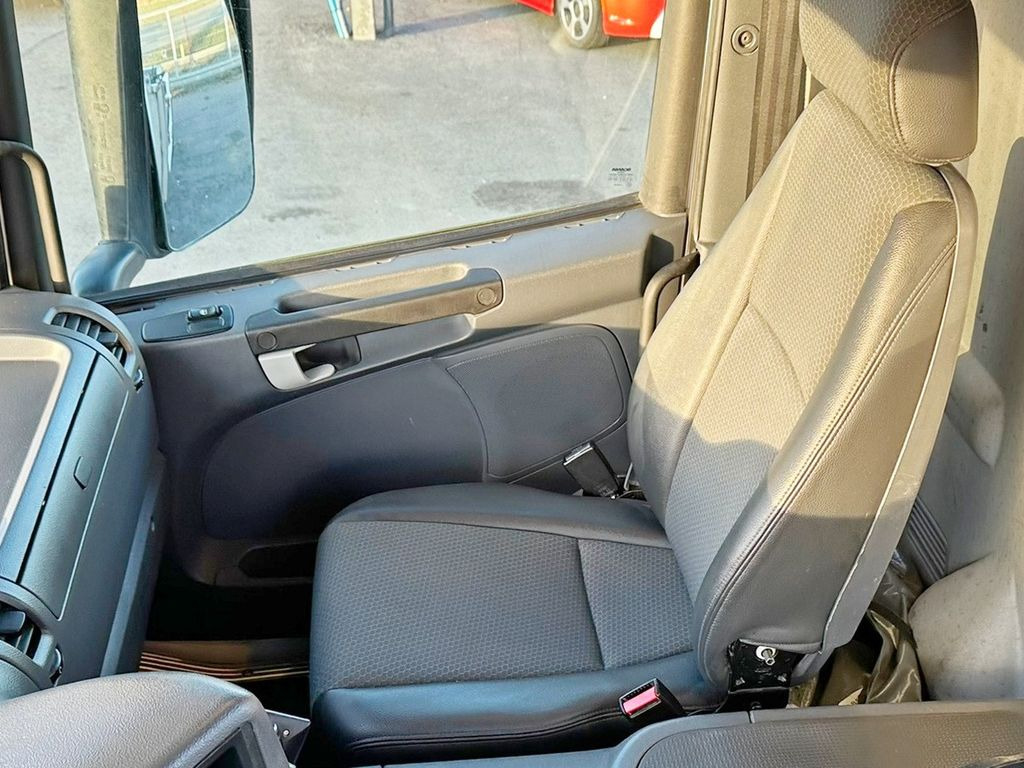 Crane truck Scania P250* FAHRGESTEL 4,30* HMF 635 K2/FUNK* TOP: picture 7