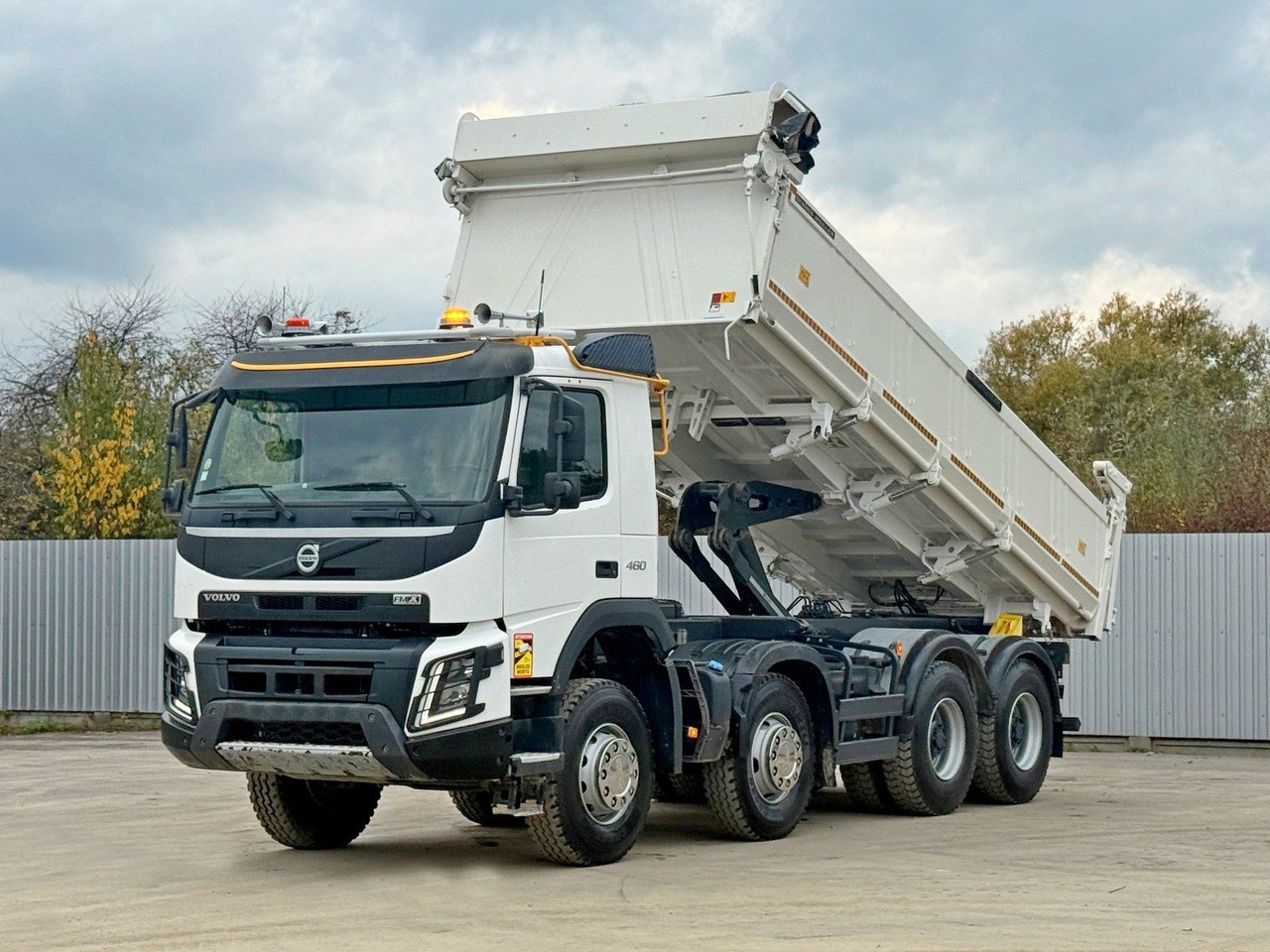 Volvo FMX 460 Kipper * BORDMATIC * 8x4 * TOPZUSTAND - Tipper: picture 4 Volvo FMX 460 Kipper * BORDMATIC * 8x4 * TOPZUSTAND - Tipper: picture 4