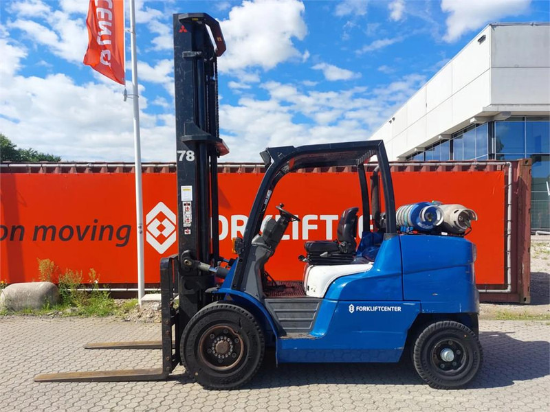 Mitsubishi FG50CN - LPG forklift: picture 2 Mitsubishi FG50CN - LPG forklift: picture 2