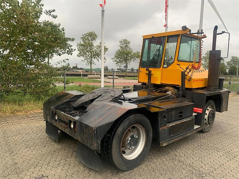 Sisu TRX182A4L2C18 - Terminal tractor: picture 5 Sisu TRX182A4L2C18 - Terminal tractor: picture 5