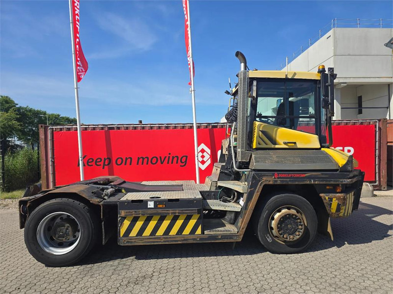 Terberg RT223 4x4 - Terminal tractor: picture 3 Terberg RT223 4x4 - Terminal tractor: picture 3