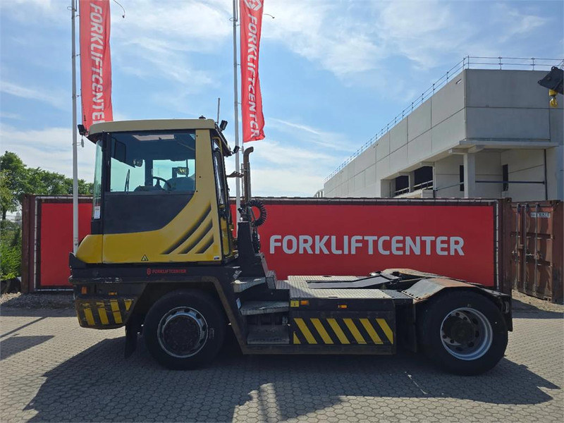 Terberg RT223 4x4 - Terminal tractor: picture 4 Terberg RT223 4x4 - Terminal tractor: picture 4