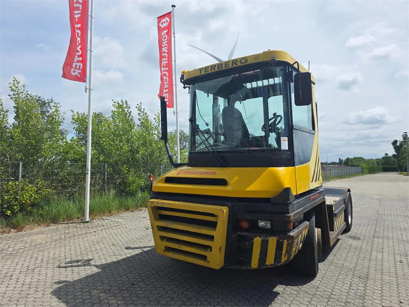 Terberg RT283 4x4 - Terminal tractor: picture 2 Terberg RT283 4x4 - Terminal tractor: picture 2