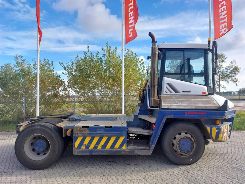 Terberg RT283 4x4 - Terminal tractor: picture 3 Terberg RT283 4x4 - Terminal tractor: picture 3