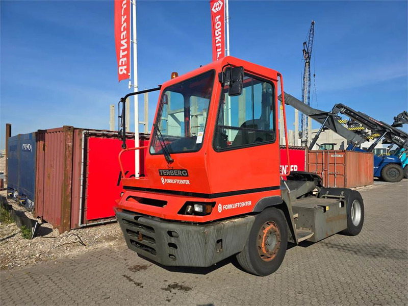 Terberg YT182 - Terminal tractor: picture 2 Terberg YT182 - Terminal tractor: picture 2