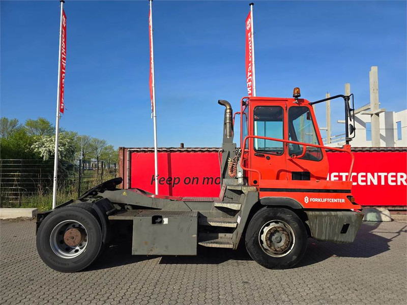Terberg YT182 - Terminal tractor: picture 3 Terberg YT182 - Terminal tractor: picture 3
