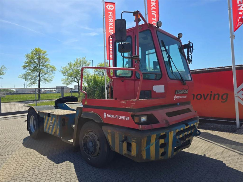 Terberg YT222 - Terminal tractor: picture 1 Terberg YT222 - Terminal tractor: picture 1