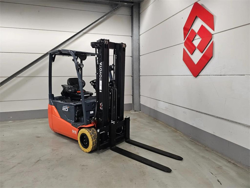 Toyota 8FBE20T - Electric forklift: picture 3 Toyota 8FBE20T - Electric forklift: picture 3