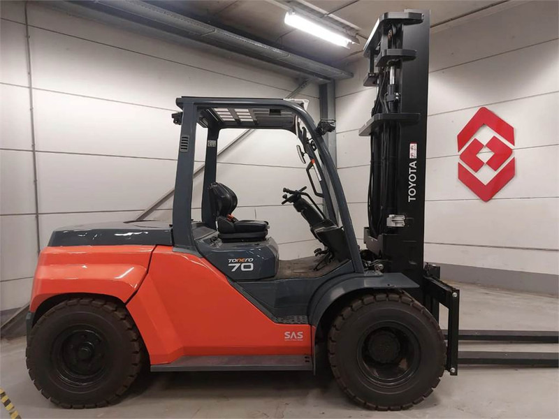 Toyota 8FD70F - Diesel forklift: picture 1 Toyota 8FD70F - Diesel forklift: picture 1