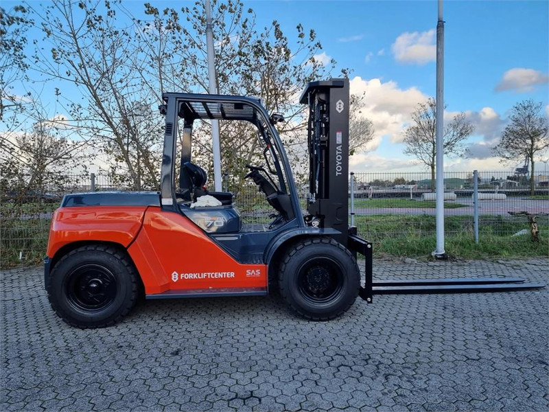 Toyota 8FD70F - Diesel forklift: picture 1 Toyota 8FD70F - Diesel forklift: picture 1