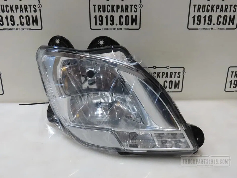 DAF XF 106 1835875 Koplamp Rechts - Headlight for Truck: picture 1 DAF XF 106 1835875 Koplamp Rechts - Headlight for Truck: picture 1